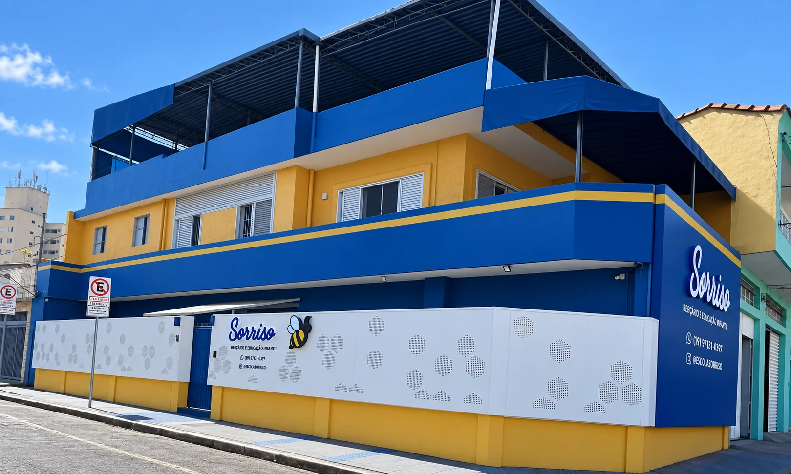 Fachada da Escola Sorriso na Rua Rodrigues Sanches, na Mooca